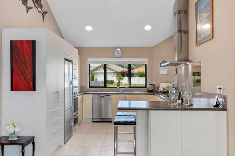 Photo of property in 16 Palm Beach Boulevard, Papamoa Beach, Papamoa, 3118