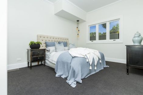 Photo of property in 24 Hinemoa Street, Birkenhead, Auckland, 0626