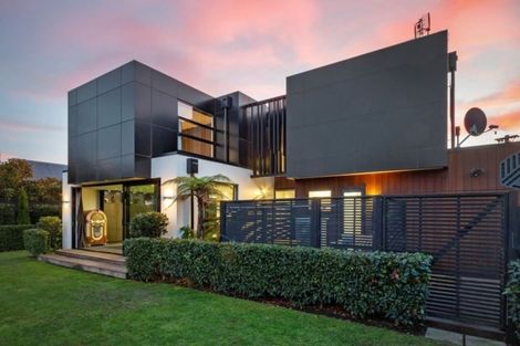 Photo of property in 8 Holmwood Road, Merivale, Christchurch, 8014