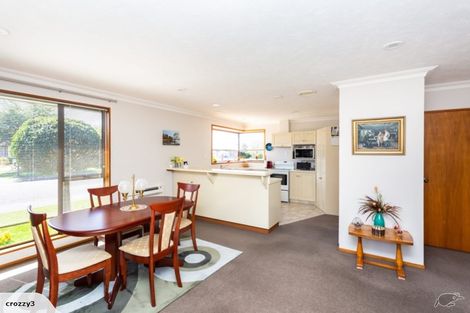 Photo of property in 29 Regency Crescent, Redwood, Christchurch, 8051