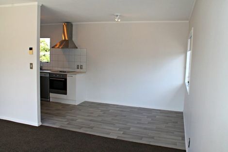 Photo of property in 1/8 Benchmark Drive, Massey, Auckland, 0614