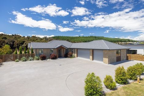 Photo of property in 93 Infinity Drive, Wanaka, 9305