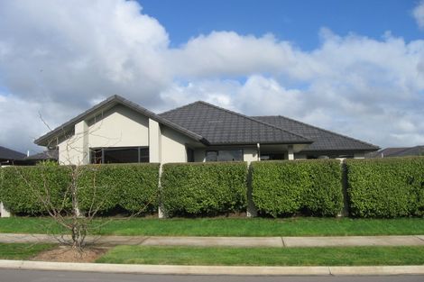 Photo of property in 3 Mordane Place, Flat Bush, Auckland, 2016