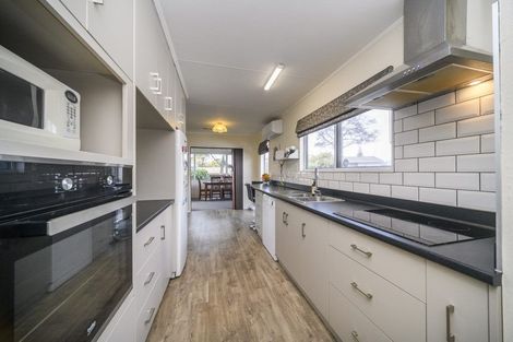 Photo of property in 14 Bendigo Street, Cloverlea, Palmerston North, 4412