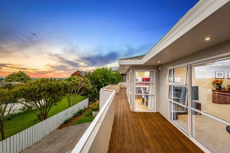 Photo of property in 22 Ballini Rise, West Harbour, Auckland, 0618