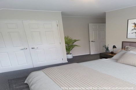 Photo of property in 1/19 Goldfinch Rise, Unsworth Heights, Auckland, 0632
