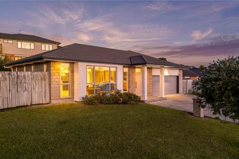 Photo of property in 79 Tiriwa Drive, Massey, Auckland, 0614