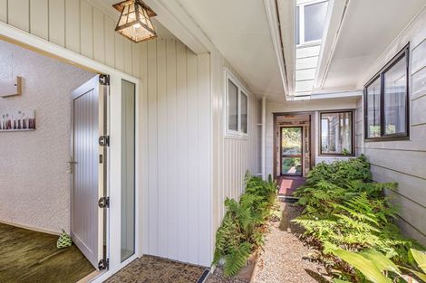 Photo of property in 14 David Mason Avenue, Tairua, 3508