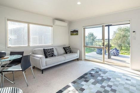 Photo of property in 1 Campbell Drive, Martinborough, 5711
