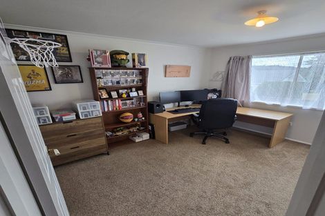 Photo of property in 12 Ranch Avenue, Beach Haven, Auckland, 0626