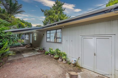 Photo of property in 282 Shaw Road, Titirangi, Auckland, 0604