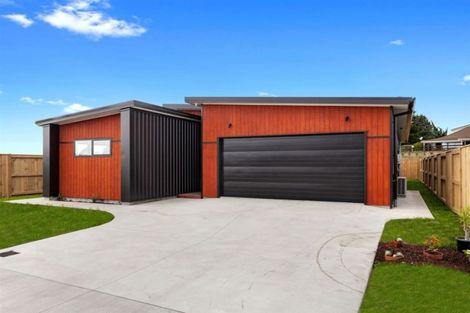 Photo of property in 16 Kakariki Drive, Coastlands, Whakatane, 3120