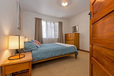 Photo of property in 16 Freyberg Street, Roslyn, Palmerston North, 4414