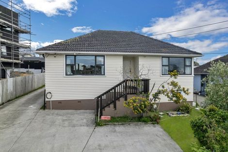 Photo of property in 4 Valonia Street, New Windsor, Auckland, 0600