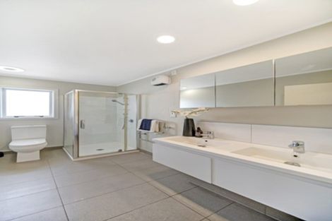 Photo of property in 55 Paparoa Road, Cockle Bay, Auckland, 2014