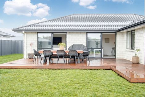 Photo of property in 10 Hikawera Drive, Frimley, Hastings, 4120