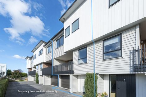 Photo of property in 5/5 Peachgrove Road, Te Atatu Peninsula, Auckland, 0610