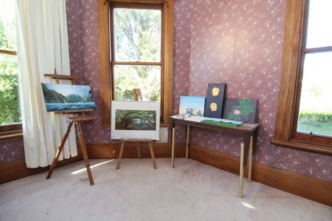 Photo of property in 66 Timaru Road, Waimate, 7924