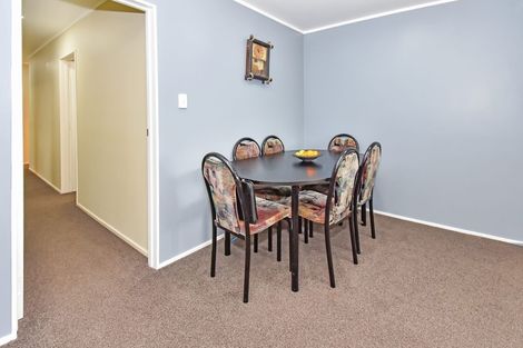Photo of property in 2/13 Bunnythorpe Road, Papakura, 2110