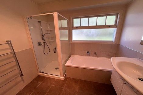 Photo of property in 2/11 Beaconview Rise, Farm Cove, Auckland, 2012