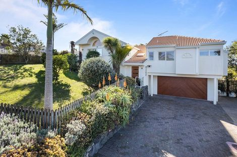 Photo of property in 8 Caversham Drive, Torbay, Auckland, 0630