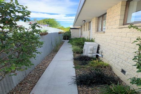 Photo of property in 1/14 North Avon Road, Richmond, Christchurch, 8013