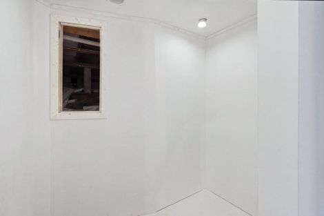 Photo of property in 15 Endeavour Street, Marfell, New Plymouth, 4310