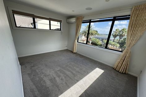 Photo of property in 11 Manor Park, Sunnyhills, Auckland, 2010