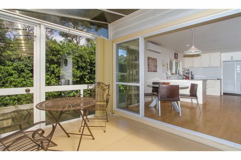 Photo of property in 1/19 Mcdowell Crescent, Hillcrest, Auckland, 0627