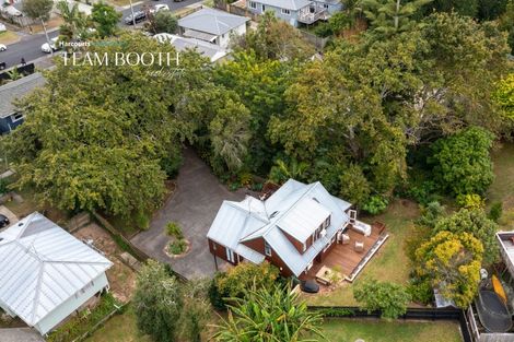 Photo of property in 2/29 Lancaster Road, Beach Haven, Auckland, 0626