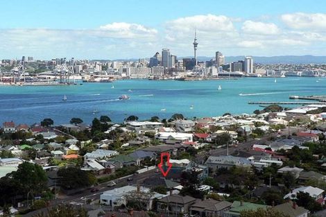 Photo of property in 2/2 Calliope Road, Devonport, Auckland, 0624