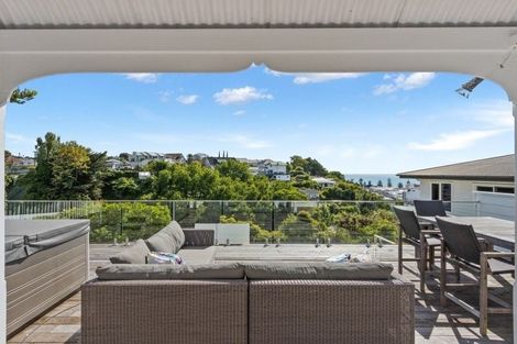 Photo of property in 11 Colenso Avenue, Hospital Hill, Napier, 4110
