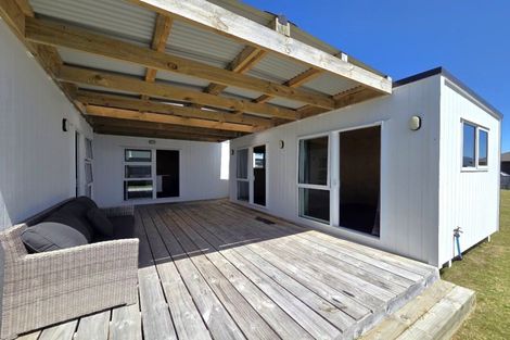 Photo of property in 105 Taupata Way, Matarangi, Whitianga, 3592