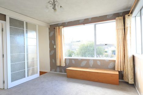 Photo of property in 8 Lisa Rise, Half Moon Bay, Auckland, 2012