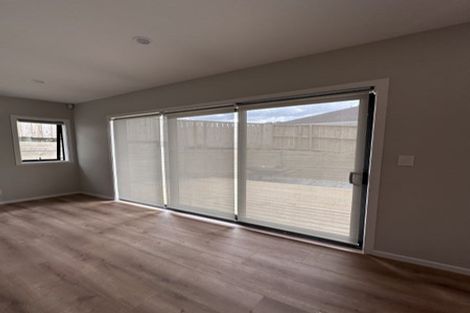 Photo of property in 9c Links Road, New Lynn, Auckland, 0600