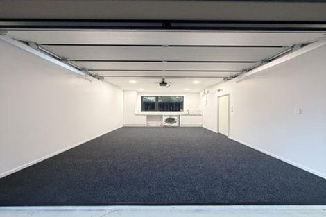 Photo of property in 584e Beach Road, Rothesay Bay, Auckland, 0630