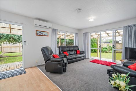 Photo of property in 8 Joan Gaskell Drive, Whitianga, 3510