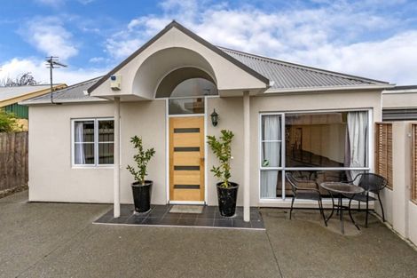 Photo of property in 2/4 Morrison Avenue, Northcote, Christchurch, 8052