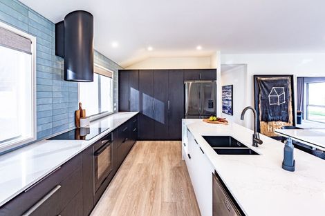 Photo of property in 37 Magnolia Crescent, Tawhero, Whanganui, 4501