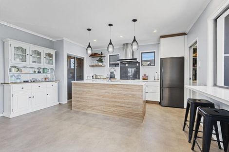 Photo of property in 17 Tainui Street, Welbourn, New Plymouth, 4312