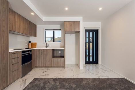 Photo of property in 2/7 Matipo Road, Te Atatu Peninsula, Auckland, 0610