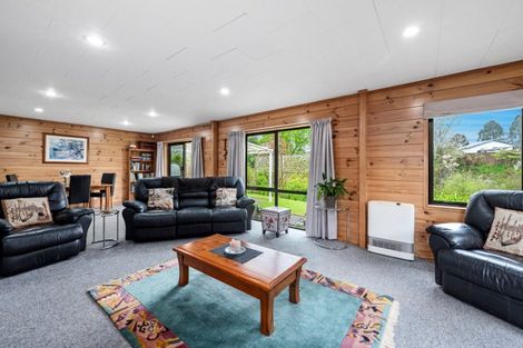 Photo of property in 10 Heaphy Place, Pukehangi, Rotorua, 3015