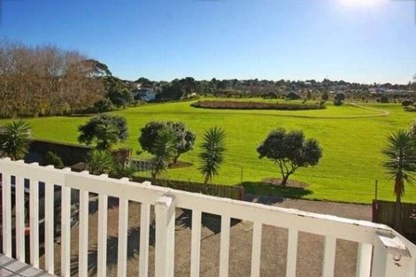 Photo of property in 16 Beaufort Place, Papatoetoe, Auckland, 2025