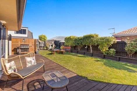 Photo of property in 57 Queenspark Drive, Parklands, Christchurch, 8083