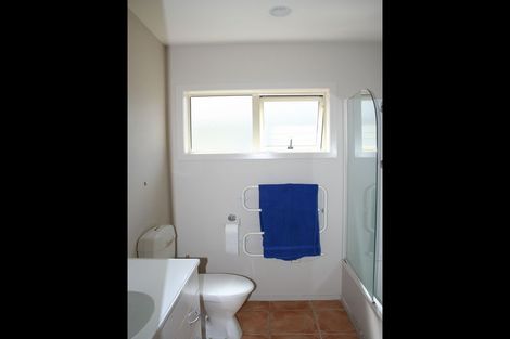 Photo of property in 9/103 Swanson Road, Henderson, Auckland, 0610