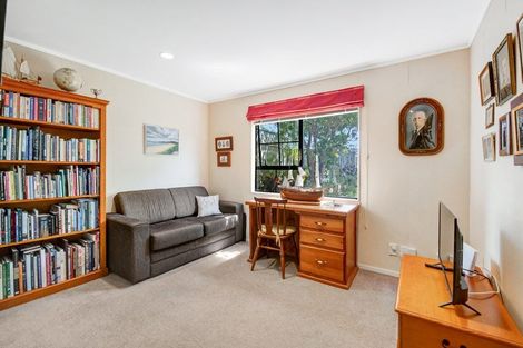 Photo of property in 1/8 Rifleman Rise, Unsworth Heights, Auckland, 0632