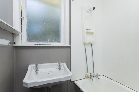 Photo of property in 24 Glasgow Crescent, Kaiti, Gisborne, 4010