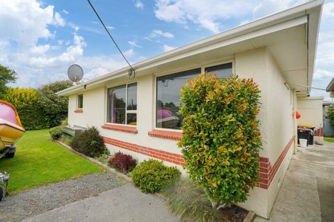 Photo of property in 44 West Plains Road, Waikiwi, Invercargill, 9810