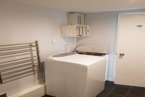 Photo of property in Grosvenor Flats, 19 Cottleville Terrace, Thorndon, Wellington, 6011