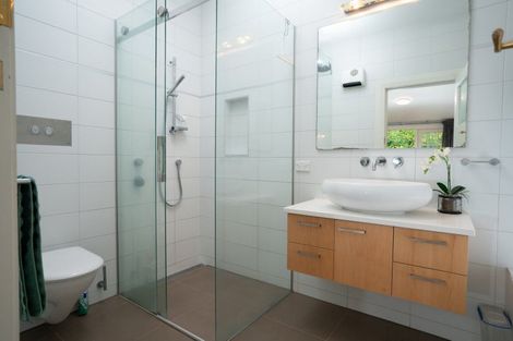 Photo of property in 184 Wadestown Road, Wadestown, Wellington, 6012